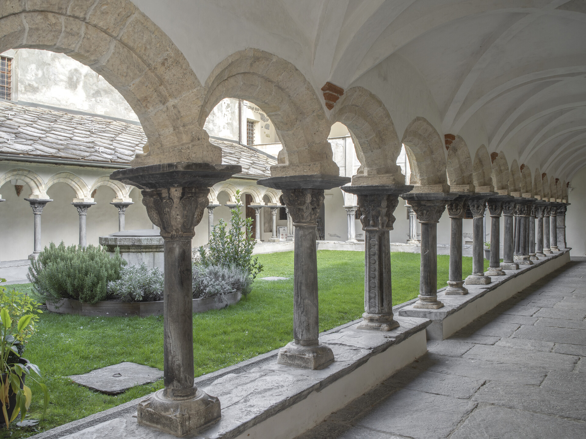 Church of S. Orso - cloister