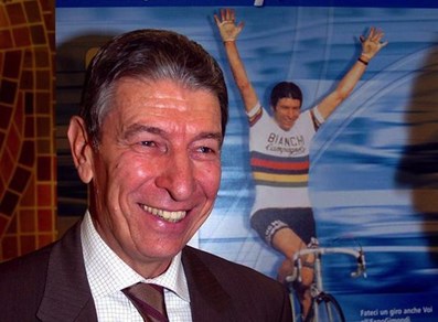Finestra a chiglia rovesciata