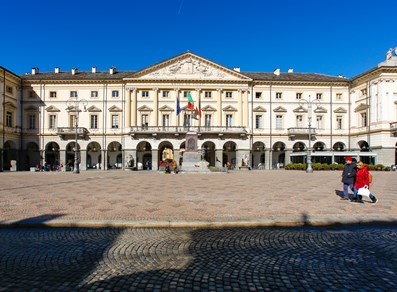 Piazza Chanoux
