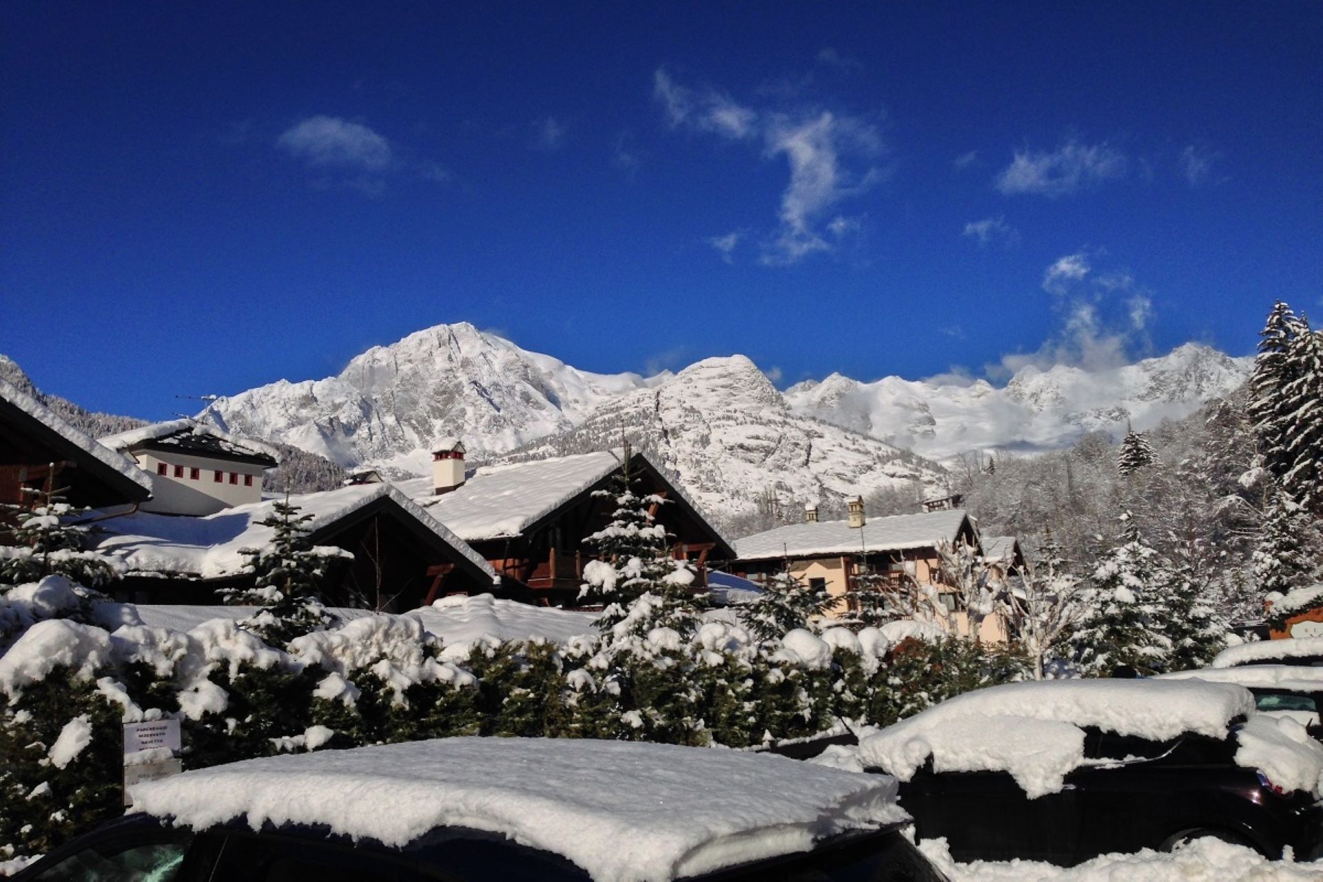 Courmaison Residence - Exterior in winter
