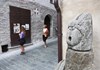 Scultura lungo le vie del borgo