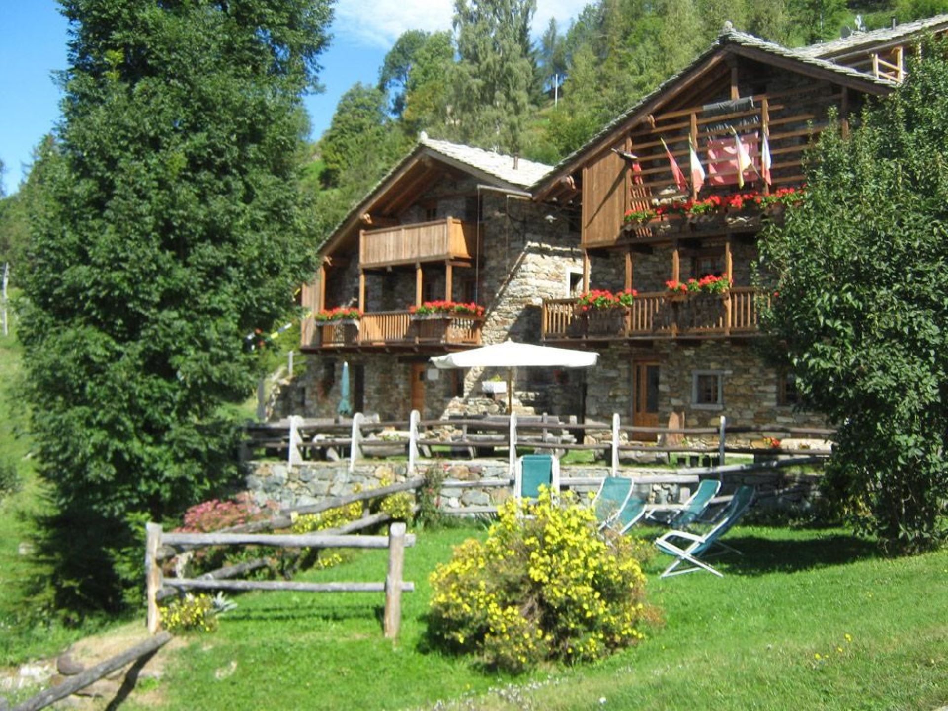 L'Etoile du Berger - Außenbereich im Sommer