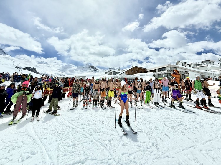 Cervino Springtime Swimwear Skiparade