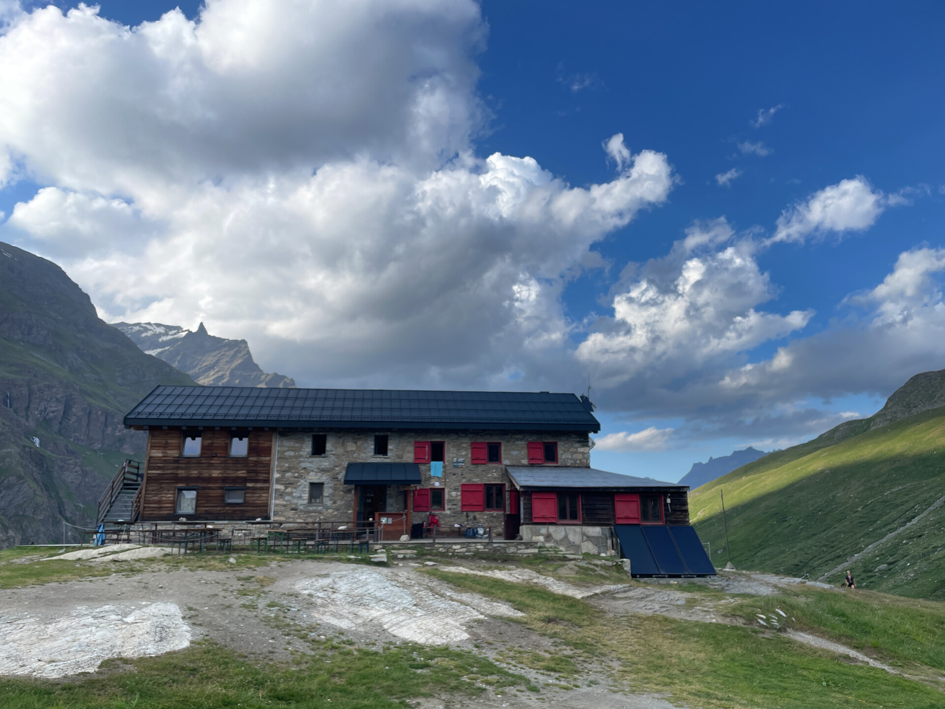 Refuge Benevolo - Extérieur en été